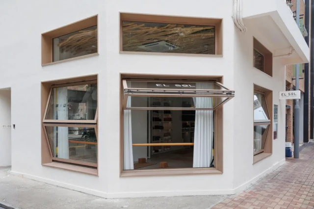 Check out @elsolwellness.official just around the corner — for your sound healing, stretching, and cardio fix. 🧘
#DiscoverTaiHang #ELSoLWellnessStudio #TaiHang