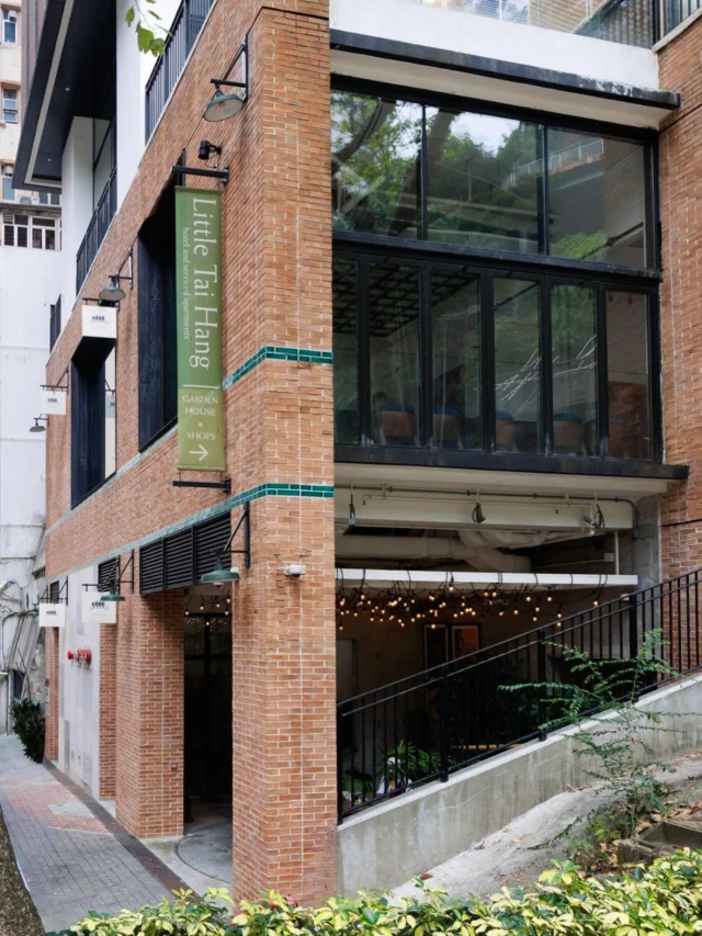 Rise above the buzz, right here in Tai Hang. 🌆
#HomeAwayFromHome #DesignHotel #LittleTaiHang