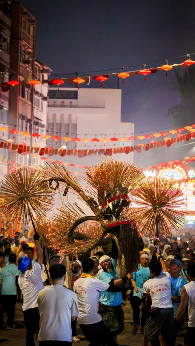 And that‘s a wrap on the Tai Hang Fire Dragon. Same streets, same time next year. 🔥🐉
#DiscoverTaiHang #TaiHangFireDragon #HongKong